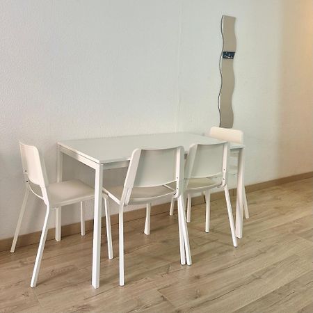 Lovely 1 Bed Apartment In Castle Harbour C108 Los Cristianos  Exteriér fotografie