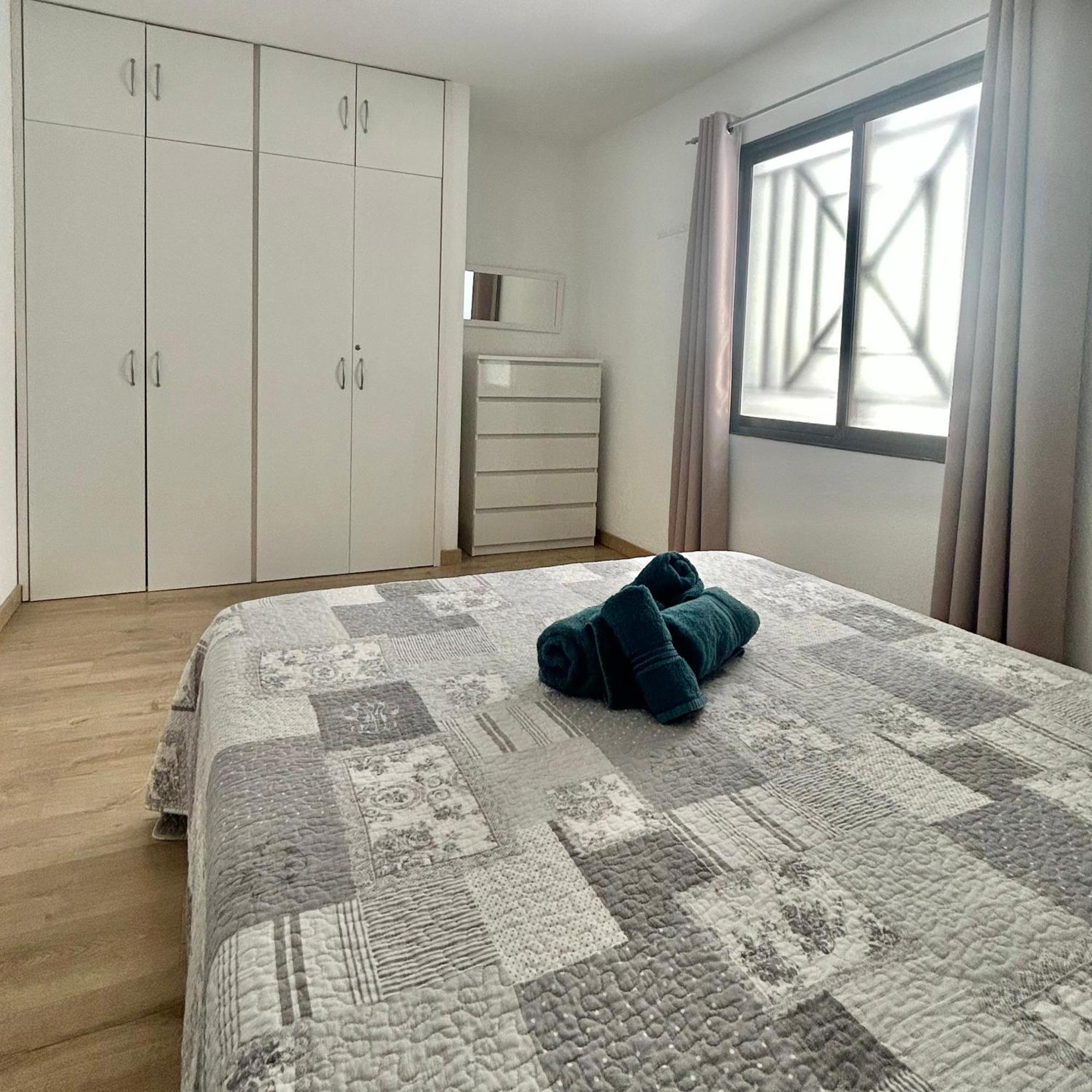Lovely 1 Bed Apartment In Castle Harbour C108 Los Cristianos  Exteriér fotografie